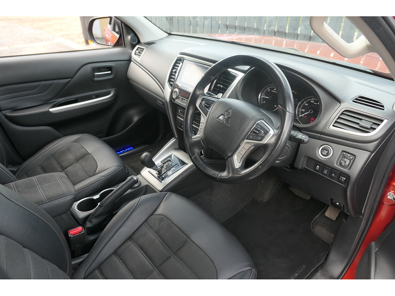 Mitsubishi 2.2 DI-D DC Barbarian X Pickup 4dr Diesel Auto 4WD Euro 6 (s/s) (150 ps)