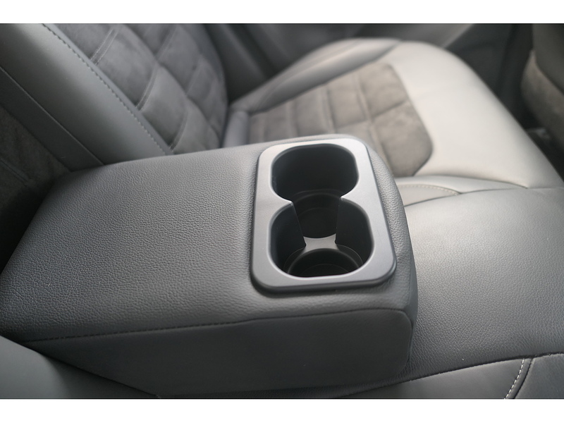 Mitsubishi 2.2 DI-D DC Barbarian X Pickup 4dr Diesel Auto 4WD Euro 6 (s/s) (150 ps)