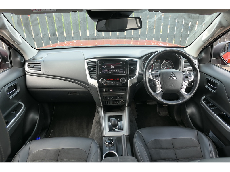 Mitsubishi 2.2 DI-D DC Barbarian X Pickup 4dr Diesel Auto 4WD Euro 6 (s/s) (150 ps)