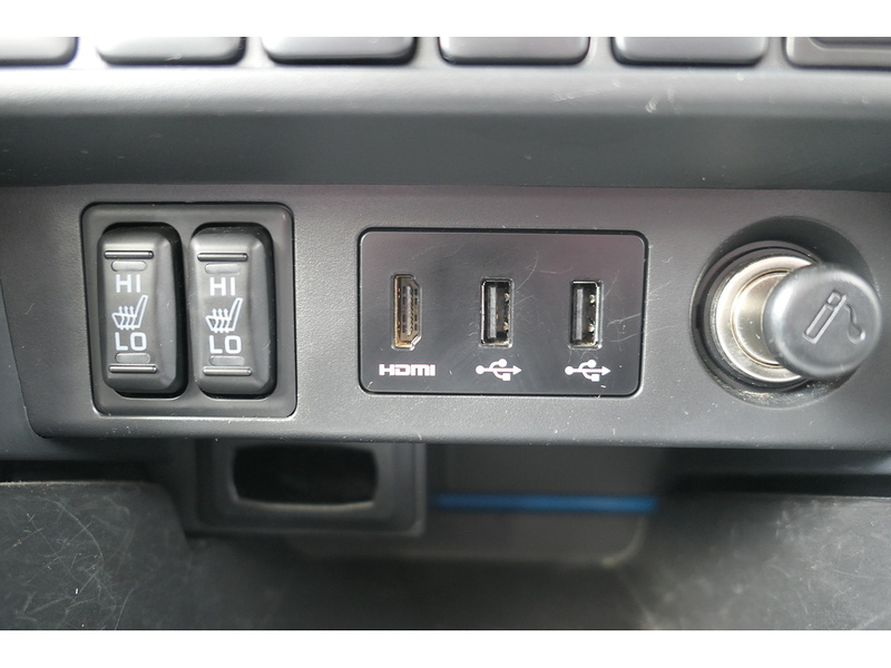 Mitsubishi 2.2 DI-D DC Barbarian X Pickup 4dr Diesel Auto 4WD Euro 6 (s/s) (150 ps)