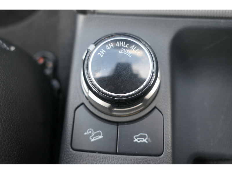 Mitsubishi 2.2 DI-D DC Barbarian X Pickup 4dr Diesel Auto 4WD Euro 6 (s/s) (150 ps)