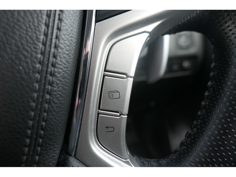 Mitsubishi 2.2 DI-D DC Barbarian X Pickup 4dr Diesel Auto 4WD Euro 6 (s/s) (150 ps)