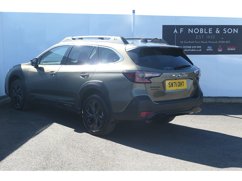 Subaru 2.5i Field Estate 5dr Petrol Lineartronic 4WD Euro 6 (s/s) (169 ps)