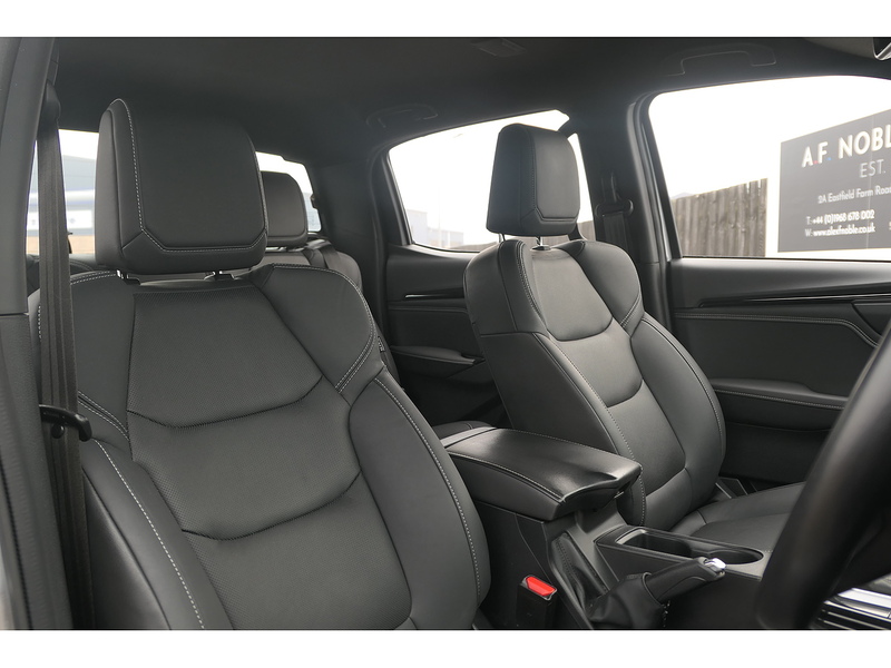 Isuzu 1.9 TD V-Cross Pickup Double Cab 4dr Diesel Auto 4WD Euro 6 (s/s) (164 ps)