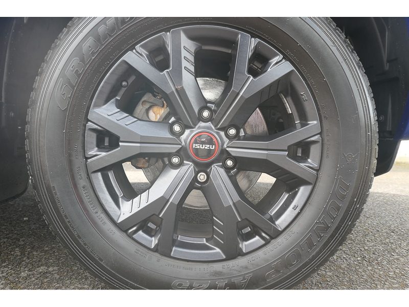 Isuzu 1.9 TD V-Cross Pickup Double Cab 4dr Diesel Manual 4WD Euro 6 (s/s) (164 ps)