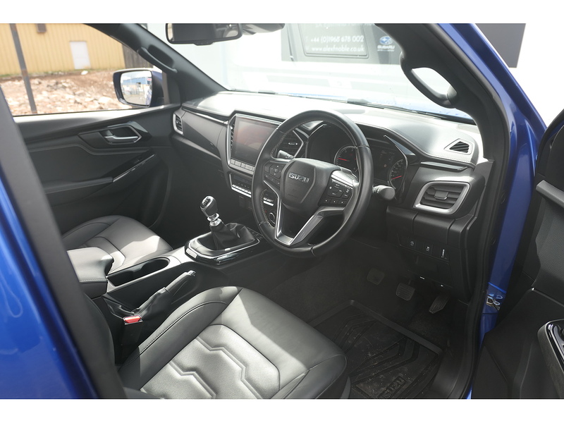 Isuzu 1.9 TD V-Cross Pickup Double Cab 4dr Diesel Manual 4WD Euro 6 (s/s) (164 ps)