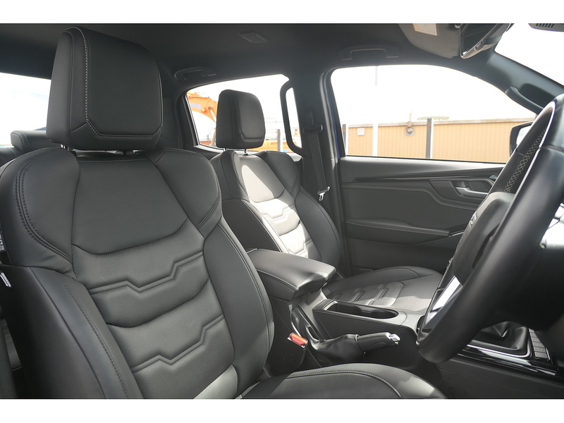 Isuzu 1.9 TD V-Cross Pickup Double Cab 4dr Diesel Manual 4WD Euro 6 (s/s) (164 ps)