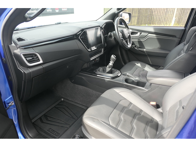 Isuzu 1.9 TD V-Cross Pickup Double Cab 4dr Diesel Manual 4WD Euro 6 (s/s) (164 ps)