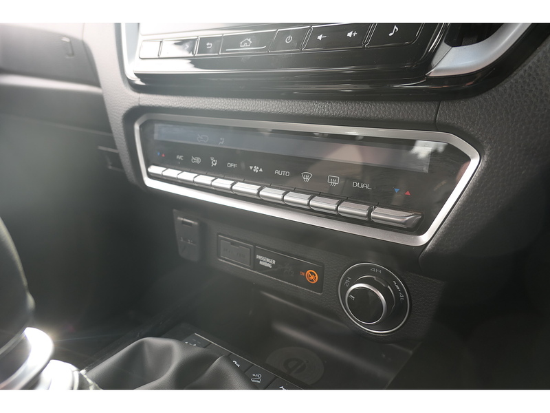 Isuzu 1.9 TD V-Cross Pickup Double Cab 4dr Diesel Manual 4WD Euro 6 (s/s) (164 ps)