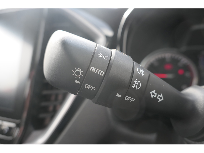 Isuzu 1.9 TD V-Cross Pickup Double Cab 4dr Diesel Manual 4WD Euro 6 (s/s) (164 ps)
