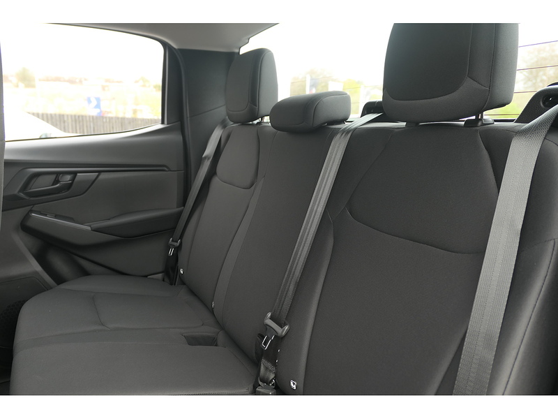 Isuzu 1.9 TD Utility Diff Lock Pickup Double Cab 4dr Diesel Manual 4WD Euro 6 (s/s) (164 ps)