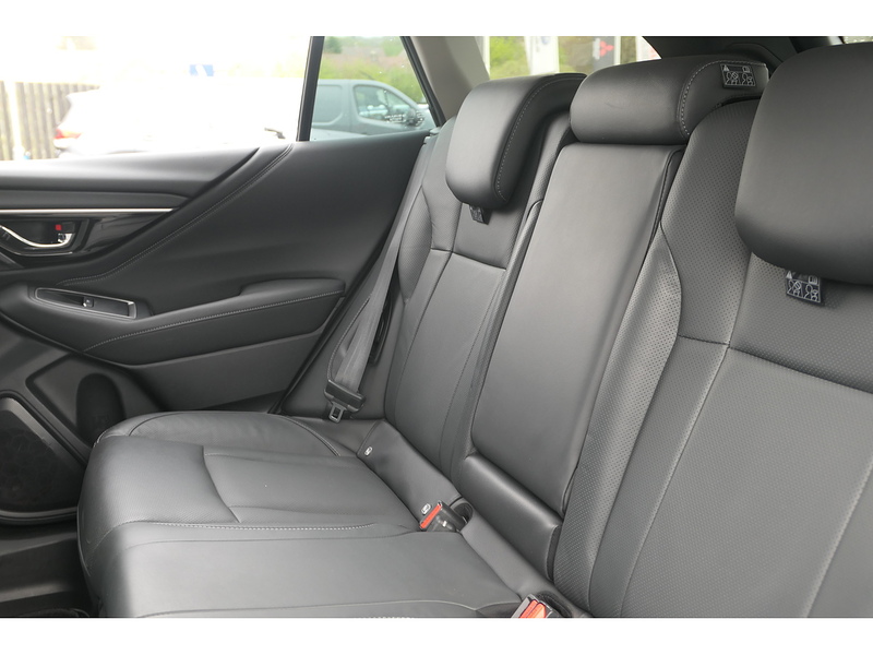 Subaru 2.5i Touring Estate 5dr Petrol Lineartronic 4WD Euro 6 (s/s) (169 ps)