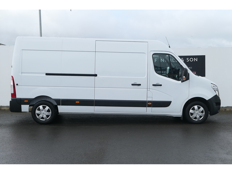 Nissan 2.3 dCi 35 Tekna Panel Van 4dr Diesel Manual FWD L3 H2 Euro 6 (135 ps)