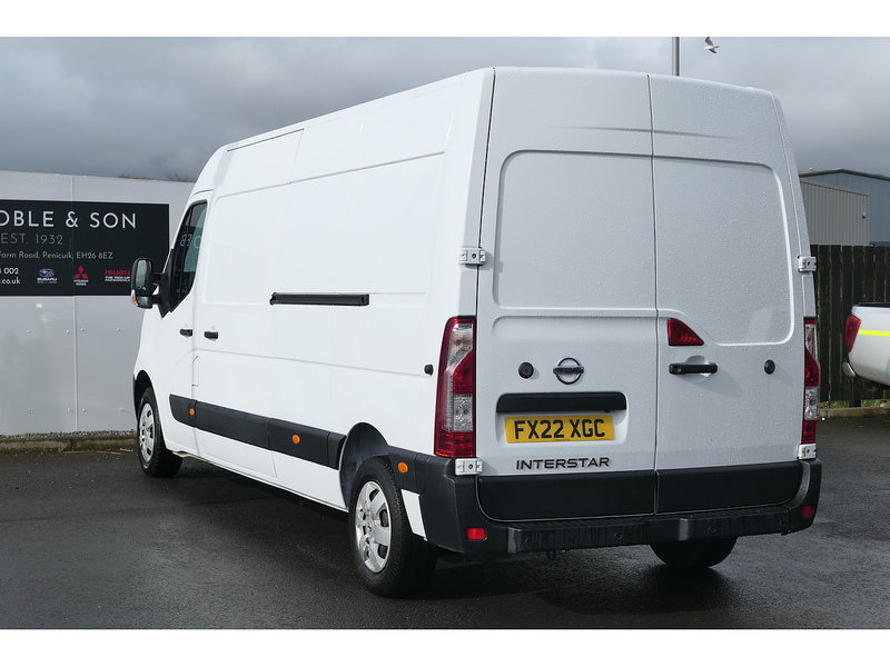 Nissan 2.3 dCi 35 Tekna Panel Van 4dr Diesel Manual FWD L3 H2 Euro 6 (135 ps)