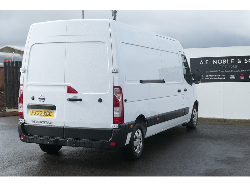 Nissan 2.3 dCi 35 Tekna Panel Van 4dr Diesel Manual FWD L3 H2 Euro 6 (135 ps)