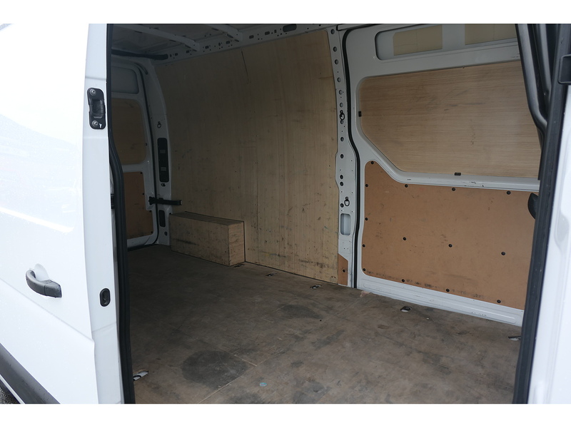 Nissan 2.3 dCi 35 Tekna Panel Van 4dr Diesel Manual FWD L3 H2 Euro 6 (135 ps)