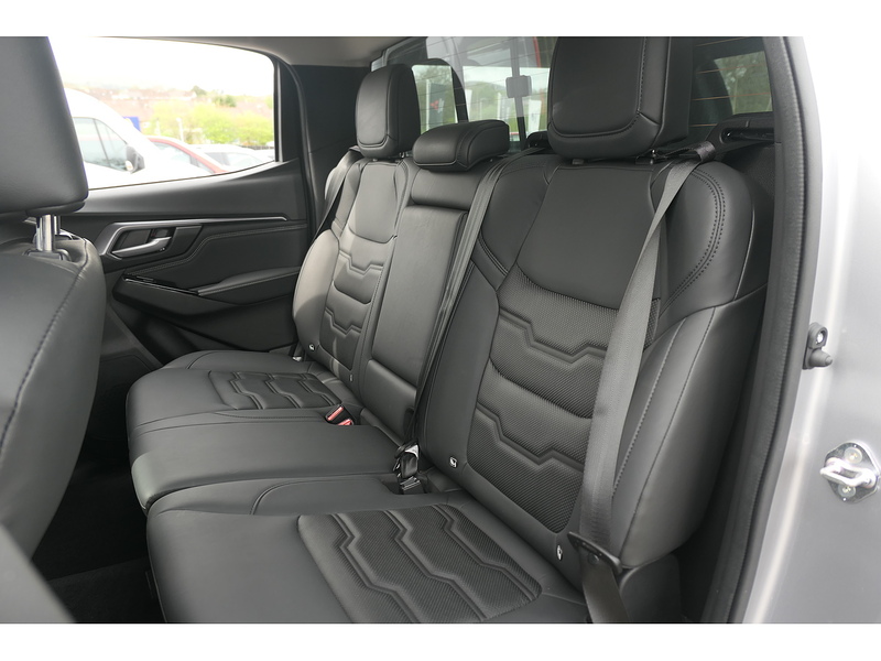 Isuzu 1.9 TD DL40 Pickup Double Cab 4dr Diesel Manual 4WD Euro 6 (s/s) (164 ps)