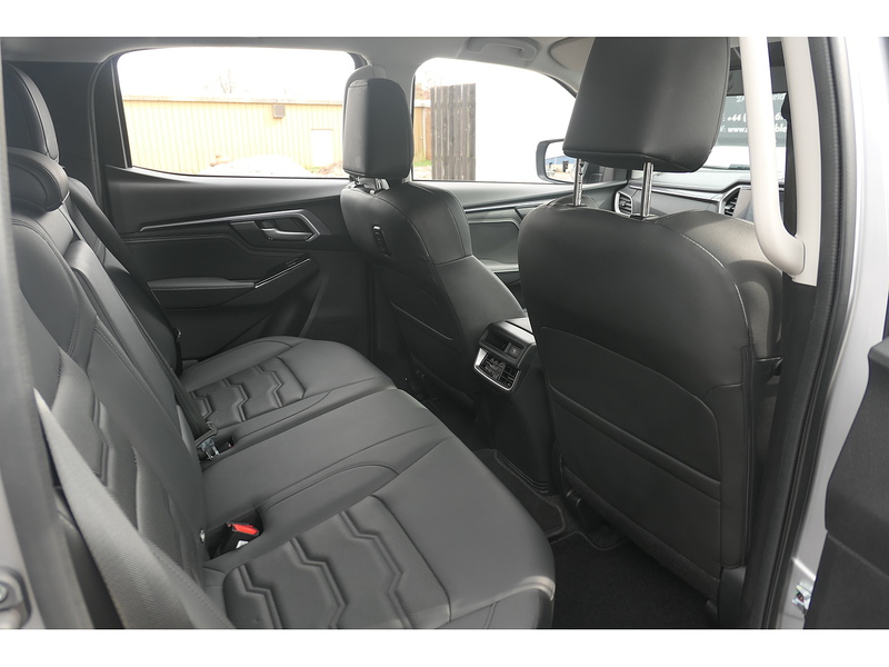 Isuzu 1.9 TD DL40 Pickup Double Cab 4dr Diesel Manual 4WD Euro 6 (s/s) (164 ps)