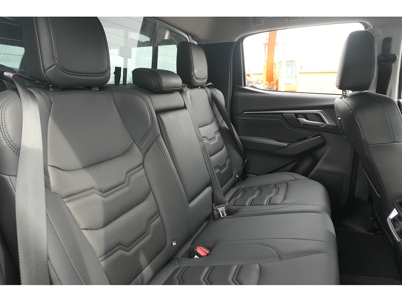 Isuzu 1.9 TD DL40 Pickup Double Cab 4dr Diesel Manual 4WD Euro 6 (s/s) (164 ps)