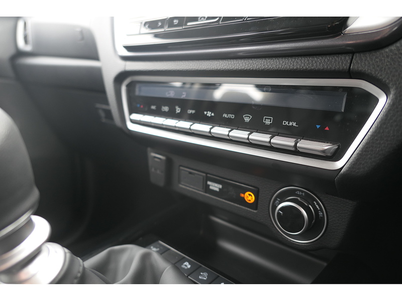 Isuzu 1.9 TD DL40 Pickup Double Cab 4dr Diesel Manual 4WD Euro 6 (s/s) (164 ps)