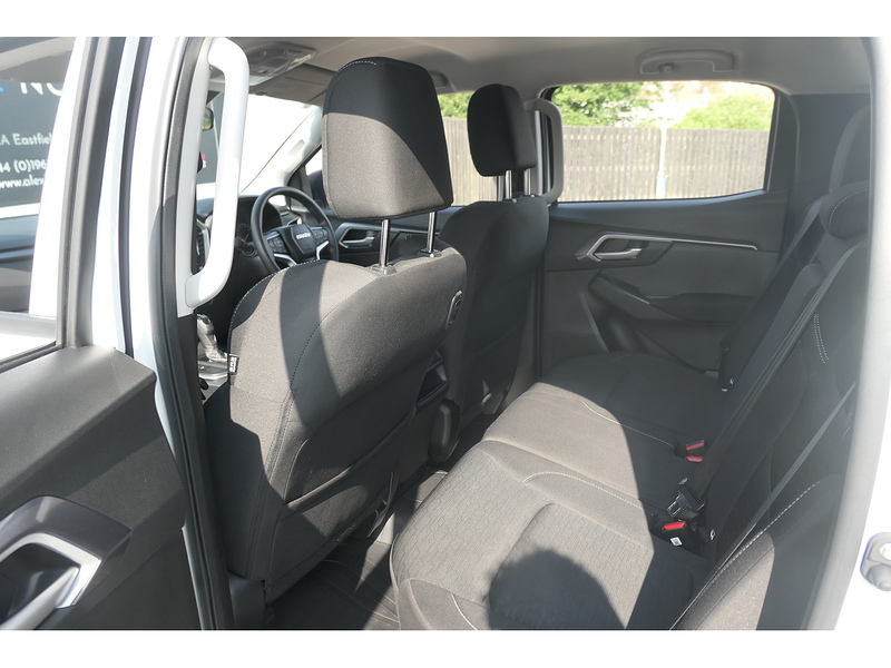 Isuzu 1.9 TD DL20 Pickup Double Cab 4dr Diesel Auto 4WD Euro 6 (s/s) (164 ps)