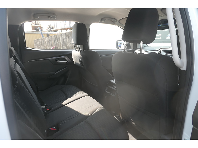 Isuzu 1.9 TD DL20 Pickup Double Cab 4dr Diesel Auto 4WD Euro 6 (s/s) (164 ps)