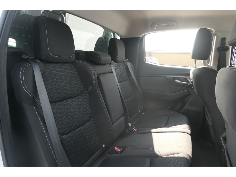 Isuzu 1.9 TD DL20 Pickup Double Cab 4dr Diesel Auto 4WD Euro 6 (s/s) (164 ps)
