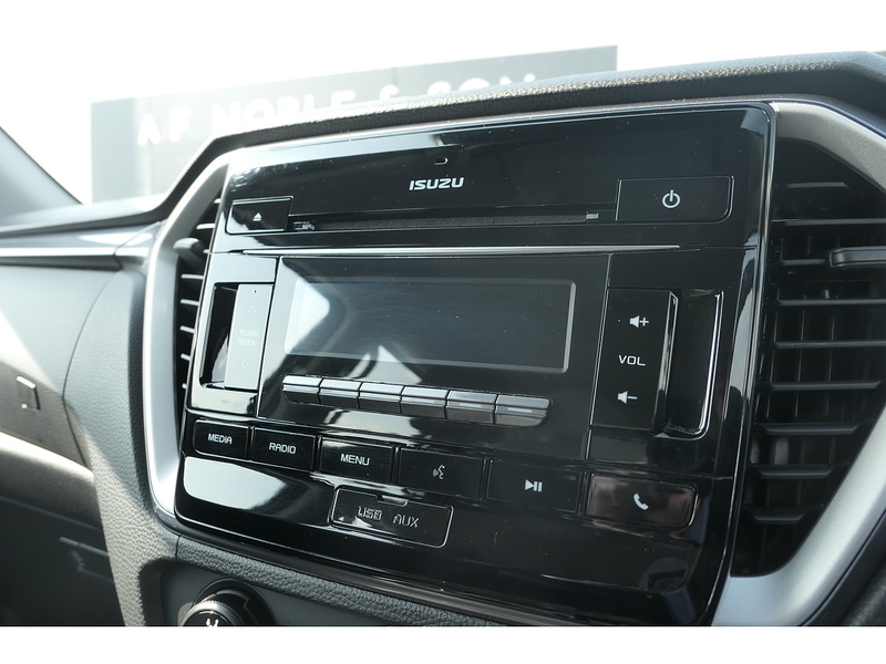 Isuzu 1.9 TD DL20 Pickup Double Cab 4dr Diesel Auto 4WD Euro 6 (s/s) (164 ps)