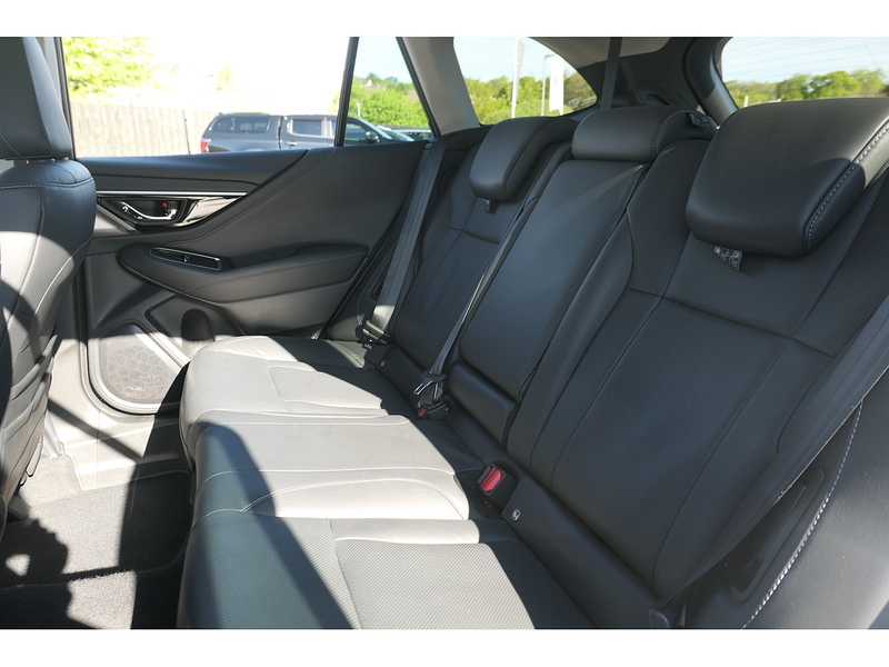 Subaru 2.5i Touring Estate 5dr Petrol Lineartronic 4WD Euro 6 (s/s) (169 ps)