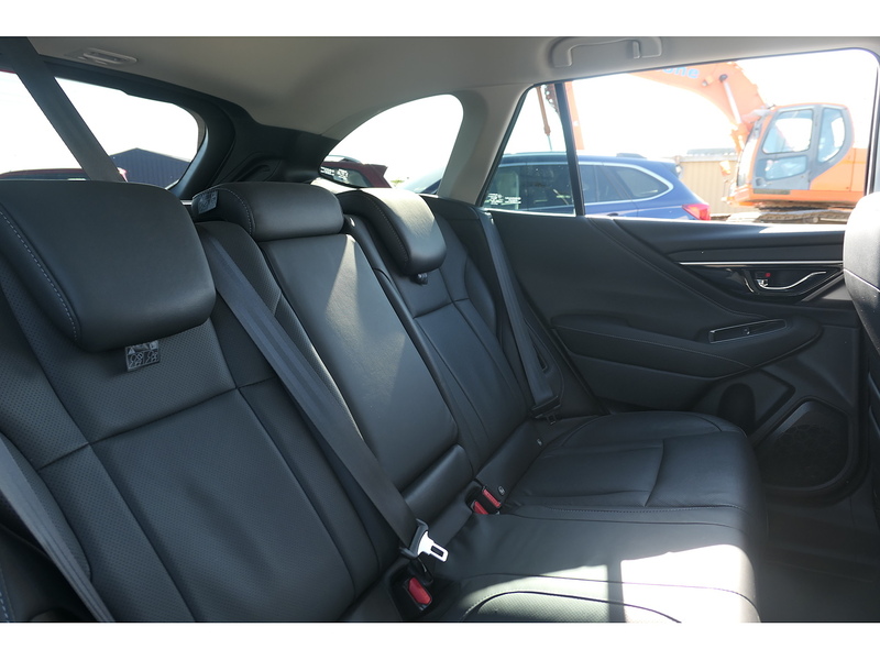 Subaru 2.5i Touring Estate 5dr Petrol Lineartronic 4WD Euro 6 (s/s) (169 ps)