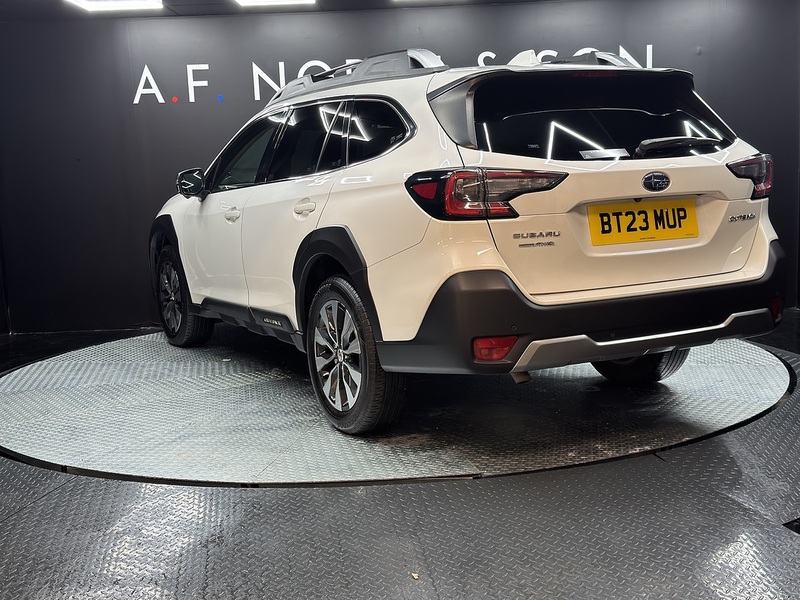 Subaru 2.5i Touring Estate 5dr Petrol Lineartronic 4WD Euro 6 (s/s) (169 ps)