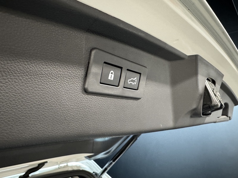 Subaru 2.5i Touring Estate 5dr Petrol Lineartronic 4WD Euro 6 (s/s) (169 ps)