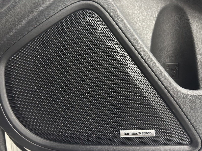 Subaru 2.5i Touring Estate 5dr Petrol Lineartronic 4WD Euro 6 (s/s) (169 ps)