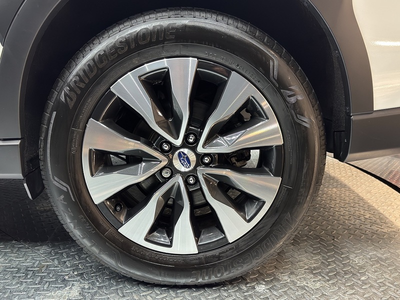 Subaru 2.5i Touring Estate 5dr Petrol Lineartronic 4WD Euro 6 (s/s) (169 ps)