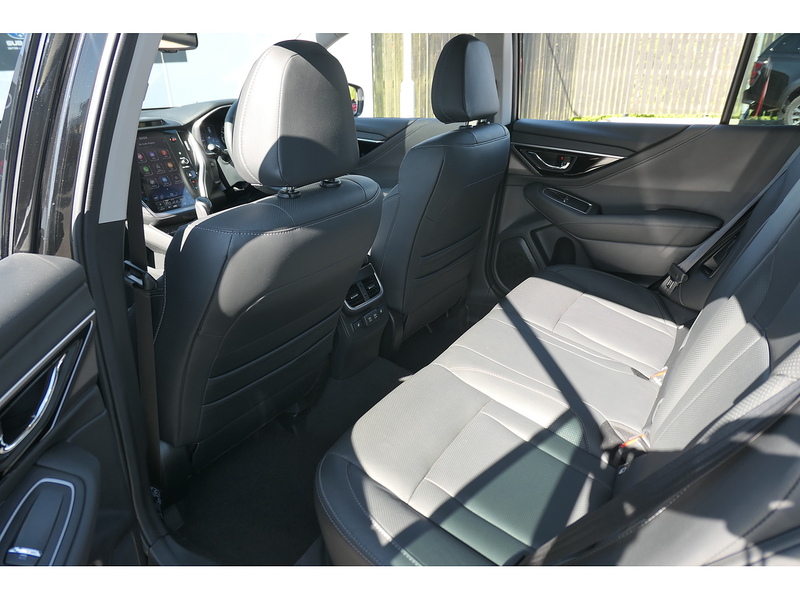 Subaru 2.5i Touring Estate 5dr Petrol Lineartronic 4WD Euro 6 (s/s) (169 ps)