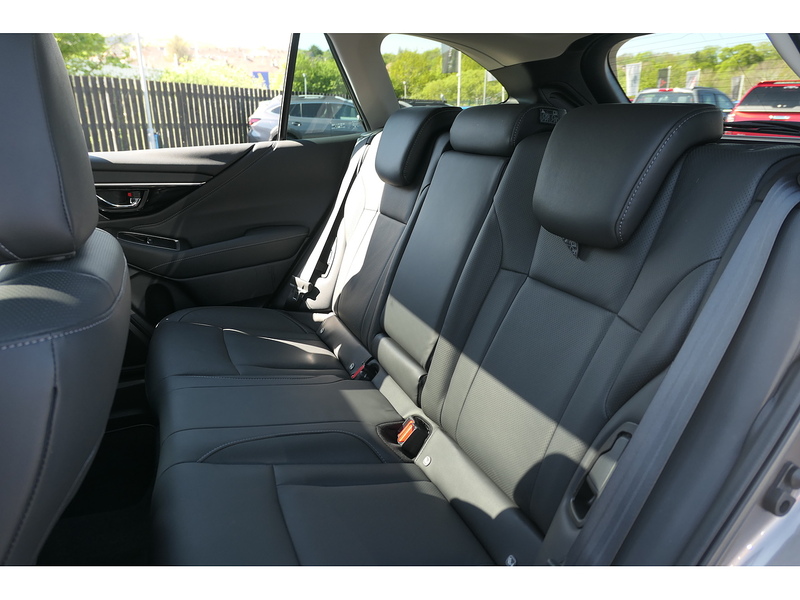 Subaru 2.5i Touring Estate 5dr Petrol Lineartronic 4WD Euro 6 (s/s) (169 ps)