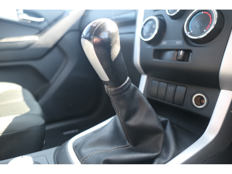 Isuzu 1.9 TD Yukon Pickup Double Cab 4dr Diesel Manual 4WD Euro 6 (164 ps)