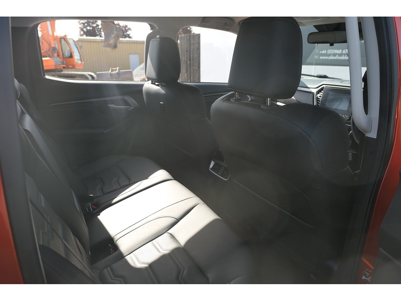 Isuzu 1.9 TD DL40 Pickup Double Cab 4dr Diesel Auto 4WD Euro 6 (s/s) (164 ps)
