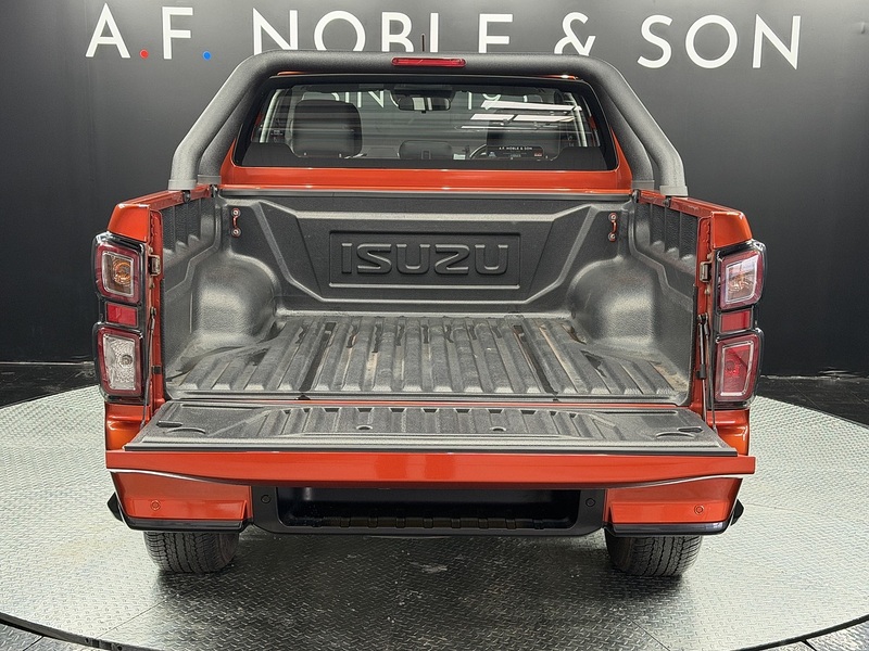 Isuzu 1.9 TD DL40 Pickup Double Cab 4dr Diesel Auto 4WD Euro 6 (s/s) (164 ps)