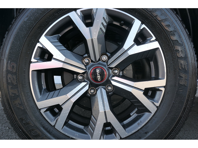 Isuzu 1.9 TD DL40 Pickup Double Cab 4dr Diesel Auto 4WD Euro 6 (s/s) (164 ps)