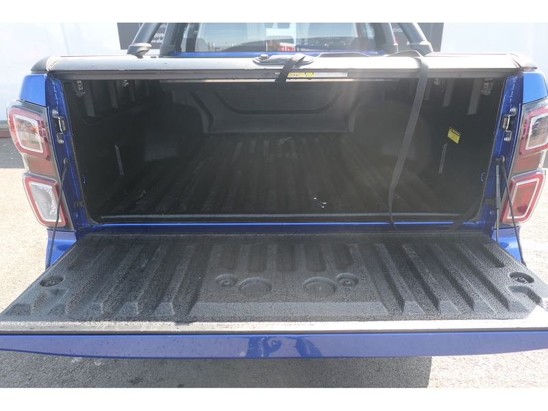 Isuzu 1.9 TD DL40 Pickup Double Cab 4dr Diesel Auto 4WD Euro 6 (s/s) (164 ps)