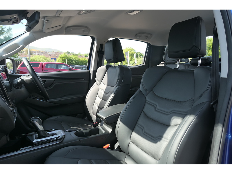 Isuzu 1.9 TD DL40 Pickup Double Cab 4dr Diesel Auto 4WD Euro 6 (s/s) (164 ps)