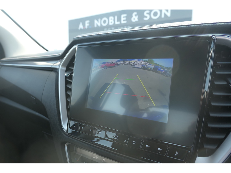 Isuzu 1.9 TD DL40 Pickup Double Cab 4dr Diesel Auto 4WD Euro 6 (s/s) (164 ps)