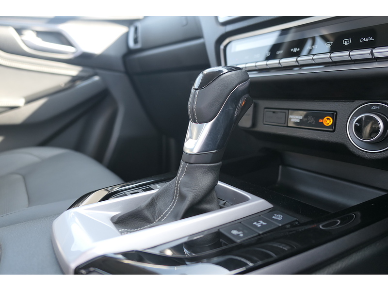 Isuzu 1.9 TD DL40 Pickup Double Cab 4dr Diesel Auto 4WD Euro 6 (s/s) (164 ps)