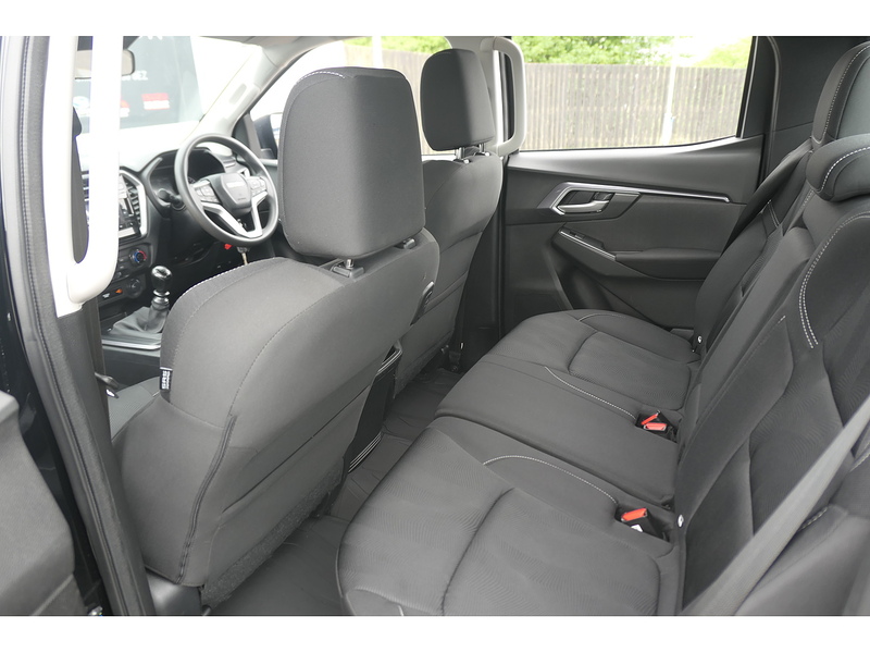 Isuzu 1.9 TD DL20 Pickup Double Cab 4dr Diesel Manual 4WD Euro 6 (s/s) (164 ps)