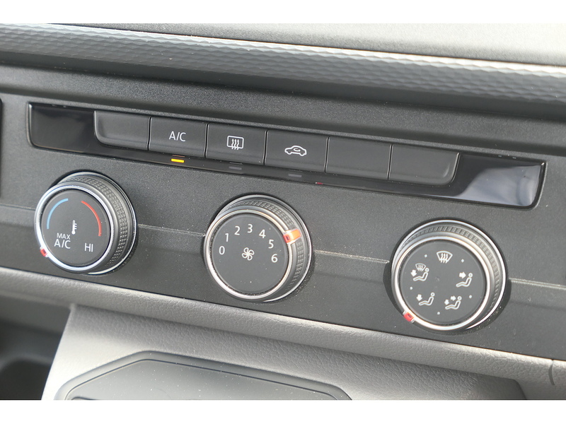 Volkswagen 2.0 TDI T30 Highline Panel Van 5dr Diesel DSG FWD SWB Euro 6 (s/s) (150 ps)