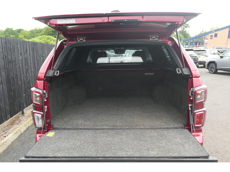 Isuzu 1.9 TD V-Cross Pickup Double Cab 4dr Diesel Auto 4WD Euro 6 (s/s) (164 ps)