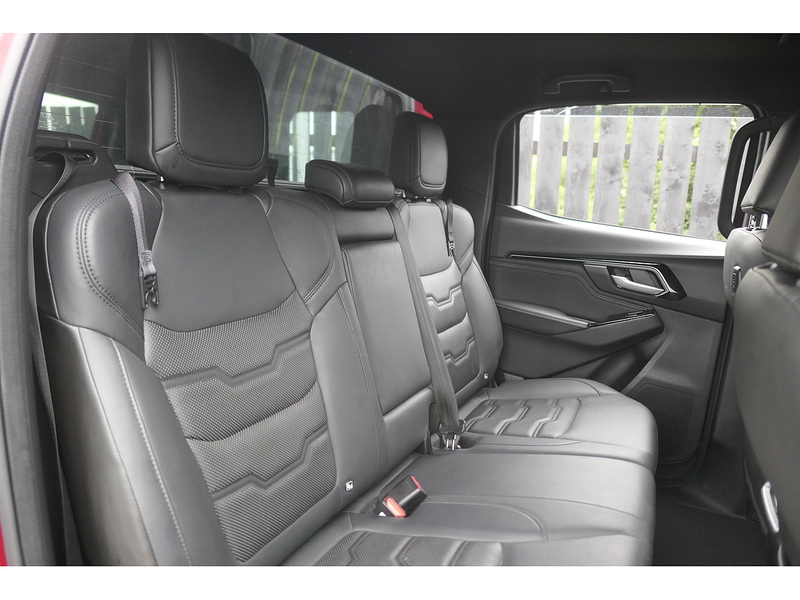 Isuzu 1.9 TD V-Cross Pickup Double Cab 4dr Diesel Auto 4WD Euro 6 (s/s) (164 ps)