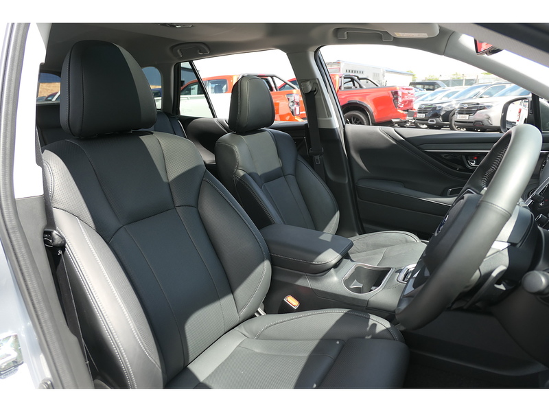 Subaru 2.5i Touring Estate 5dr Petrol Lineartronic 4WD Euro 6 (s/s) (169 ps)