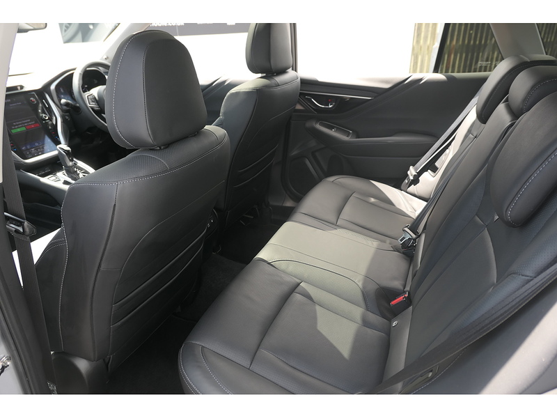 Subaru 2.5i Touring Estate 5dr Petrol Lineartronic 4WD Euro 6 (s/s) (169 ps)